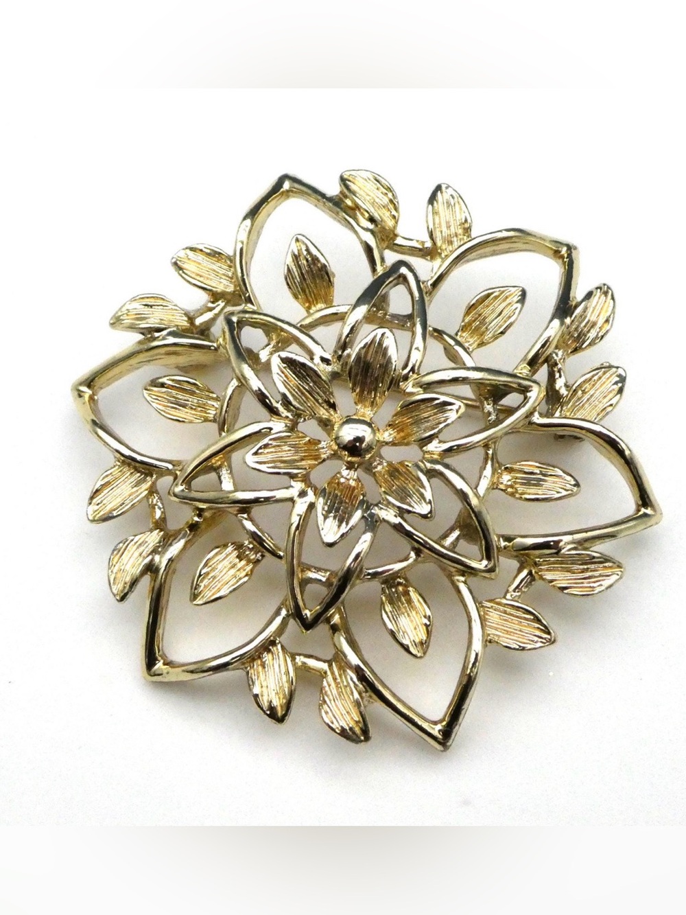 Sarah Coventry 1962 Peta-Lure Flower Brooch, Stamped - Vintage